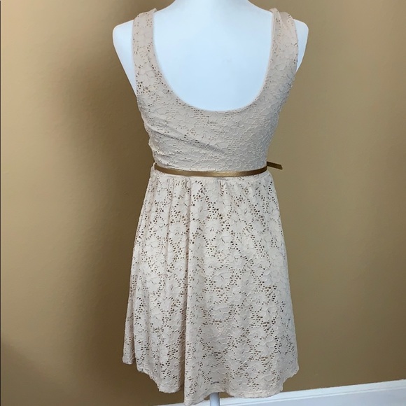 Lace Dress - Picture 4 of 5